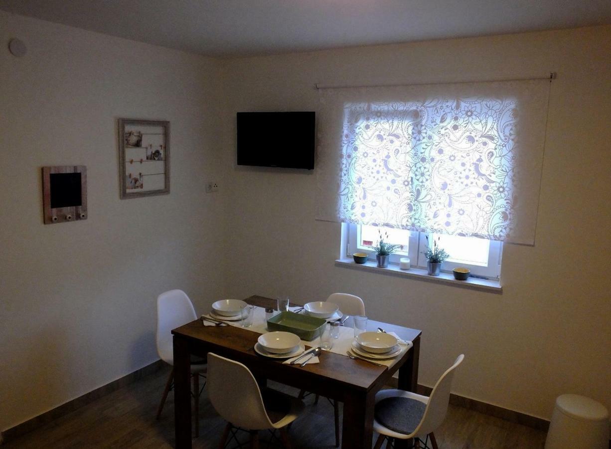 Apartmani Berno Starigrad Paklenica Bagian luar foto