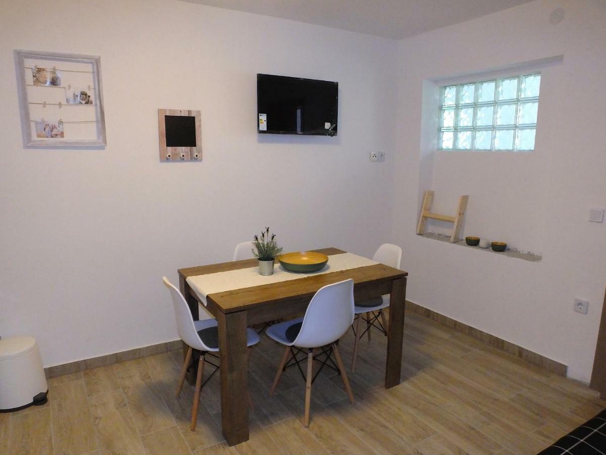 Apartmani Berno Starigrad Paklenica Bagian luar foto