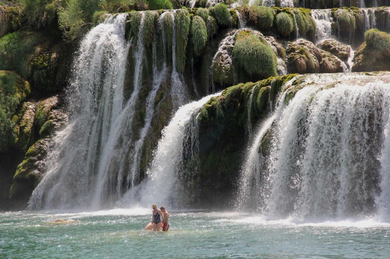 Apartmani Berno Starigrad Paklenica Bagian luar foto