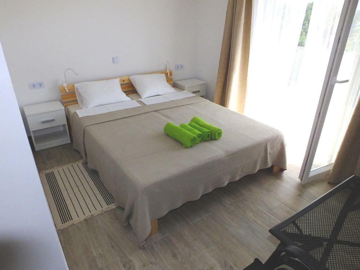 Apartmani Berno Starigrad Paklenica Bagian luar foto